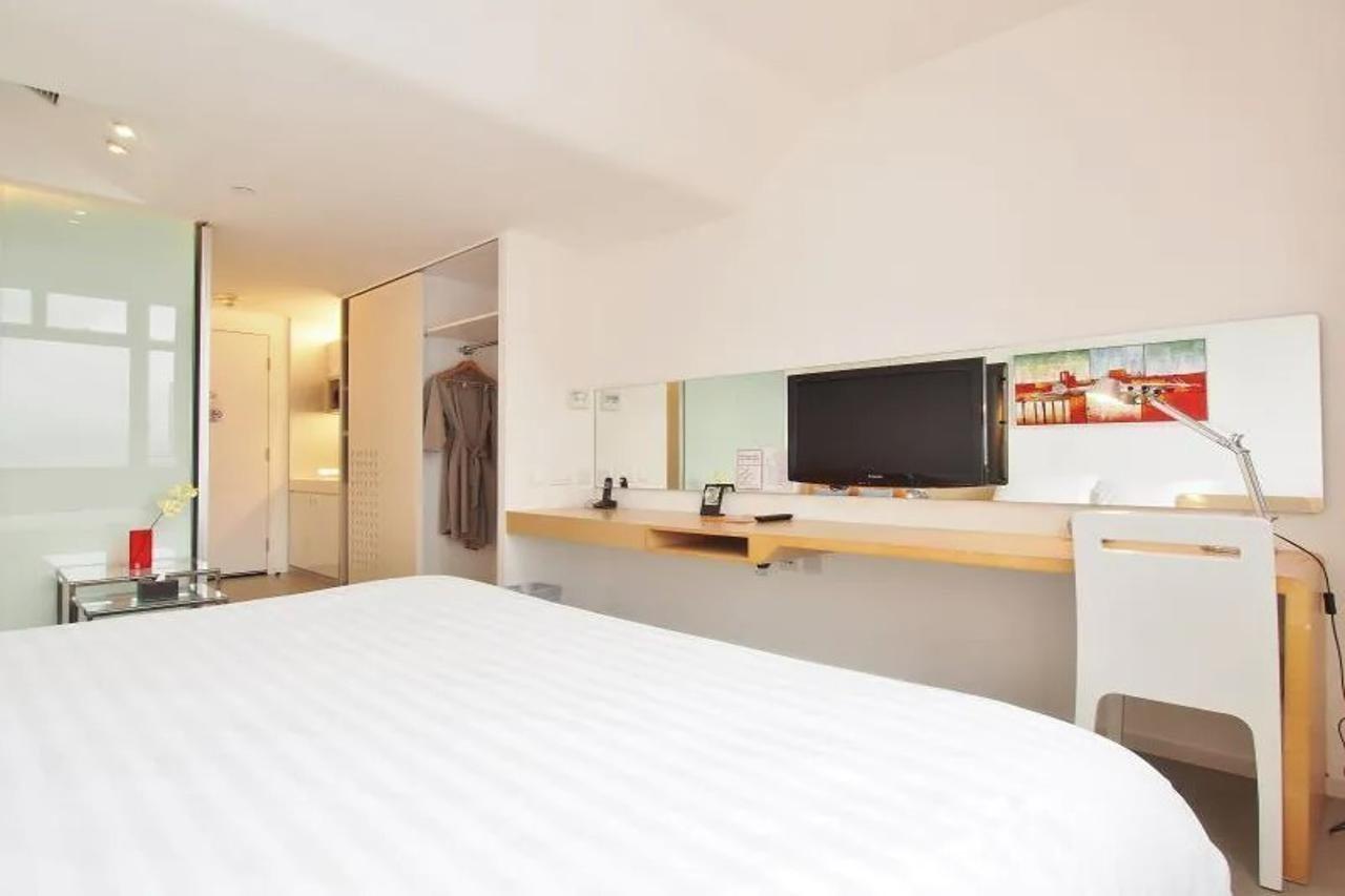 60 West Hotel Гонконг Экстерьер фото