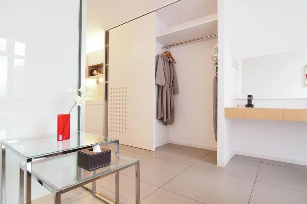 60 West Hotel Гонконг Экстерьер фото