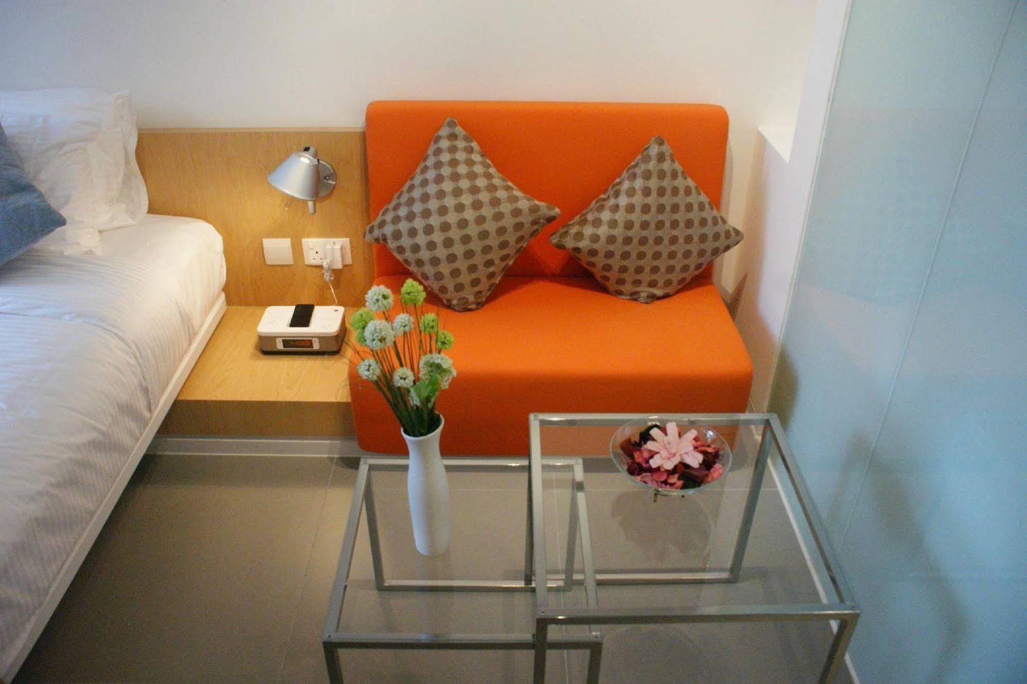 60 West Hotel Гонконг Экстерьер фото